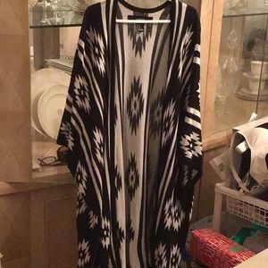 Forever 21 sweater size medium